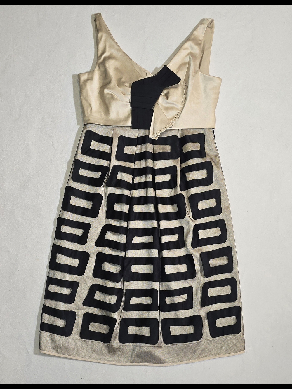 Per Se Silk Blend Geometric Cocktail Dress Size 4 Gold Black Satin Bow